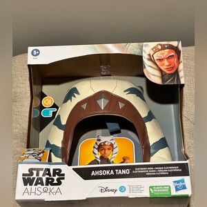 Star Wars Ahsoka Tano Electronic Mask Costume NEW